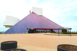 Rock-Roll-Hall-of-Fame cleveland ohio ©hollydayz